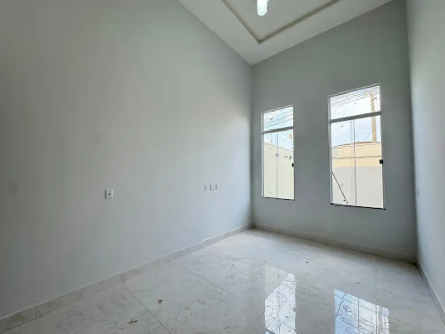 Casa com 3 quartos à venda, 150m2 em Jardim Diana, Anapolis - GO - imagem 4 Foto 4 de Casa com 3 quartos à venda, 150m2 em Jardim Diana, Anapolis - GO