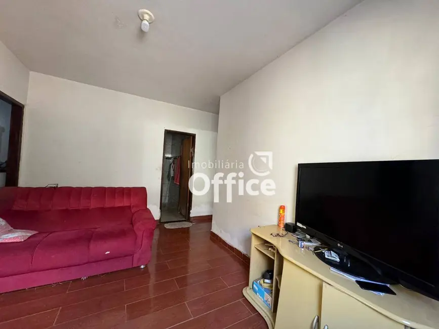 Foto 4 de Casa com 3 quartos à venda, 408m2 em Anapolis - GO