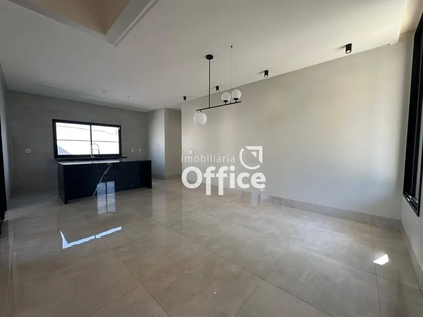 Casa com 3 quartos à venda, 486m2 em Anapolis - GO - imagem 3 Foto 3 de Casa com 3 quartos à venda, 486m2 em Anapolis - GO