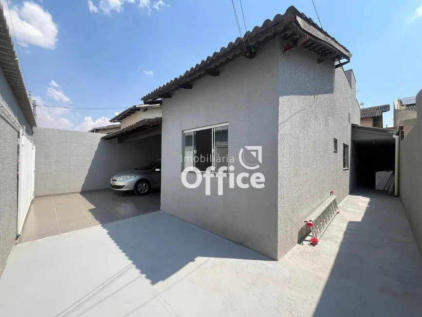 Casa com 3 quartos à venda, 200m2 em Residencial Ayrton Senna, Anapolis - GO - imagem 1 Foto 1 de Casa com 3 quartos à venda, 200m2 em Residencial Ayrton Senna, Anapolis - GO