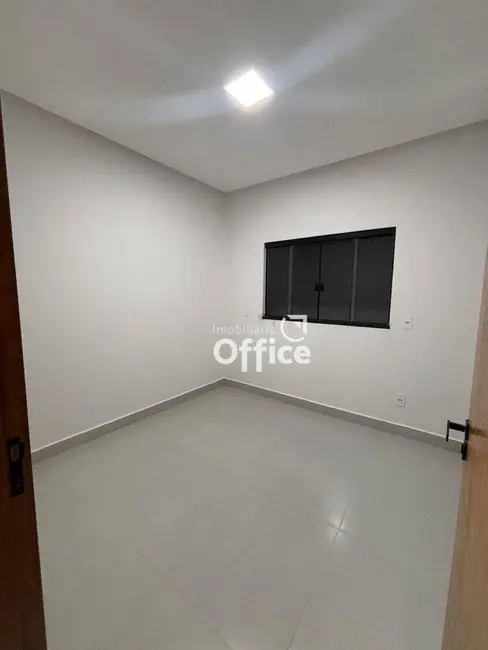 Casa com 3 quartos à venda, 200m2 em Jardim Itália, Anapolis - GO - imagem 8 Foto 8 de Casa com 3 quartos à venda, 200m2 em Jardim Itália, Anapolis - GO
