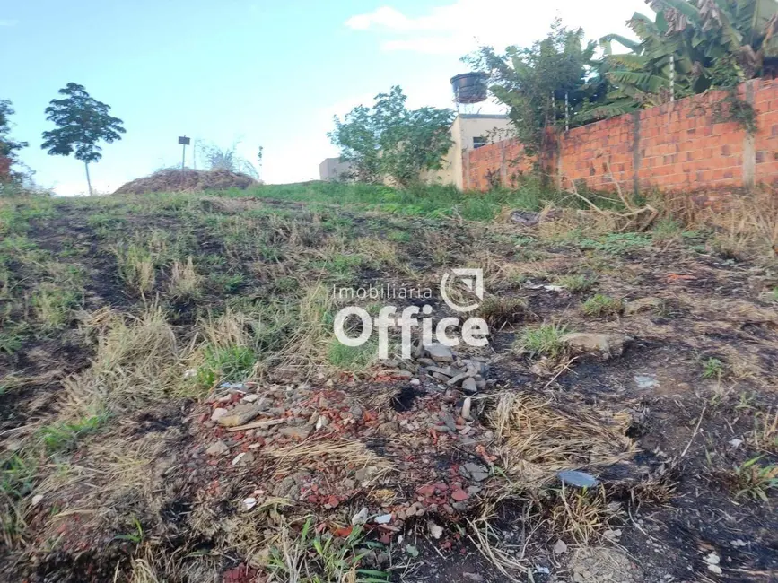 Foto 2 de Terreno / Lote à venda, 325m2 em Residencial Florença, Anapolis - GO