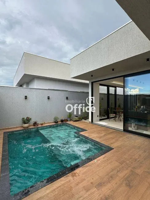 Foto 1 de Sobrado com 3 quartos à venda, 360m2 em Anapolis - GO