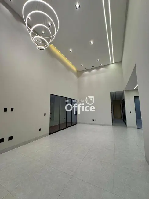 Casa com 3 quartos à venda, 300m2 em Parque Brasília 2ª Etapa, Anapolis - GO - imagem 4 Foto 4 de Casa com 3 quartos à venda, 300m2 em Parque Brasília 2ª Etapa, Anapolis - GO