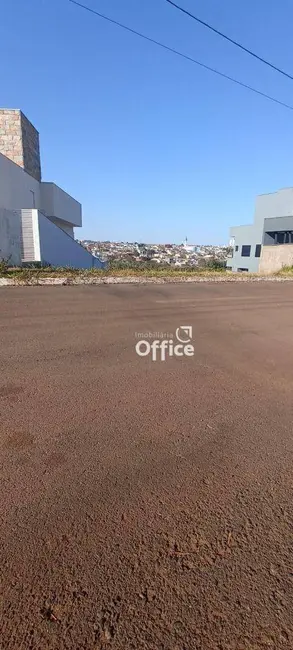 Foto 2 de Terreno / Lote à venda, 420m2 em Anapolis - GO