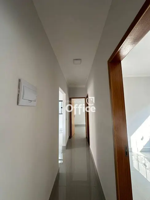 Casa com 3 quartos à venda, 185m2 em Jardim Primavera 1ª Etapa, Anapolis - GO - imagem 4 Foto 4 de Casa com 3 quartos à venda, 185m2 em Jardim Primavera 1ª Etapa, Anapolis - GO