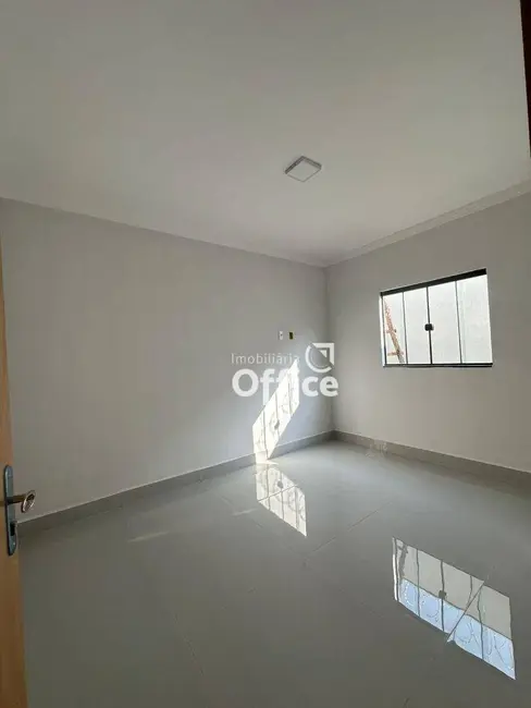 Foto 2 de Casa com 3 quartos à venda, 185m2 em Jardim Primavera 1ª Etapa, Anapolis - GO