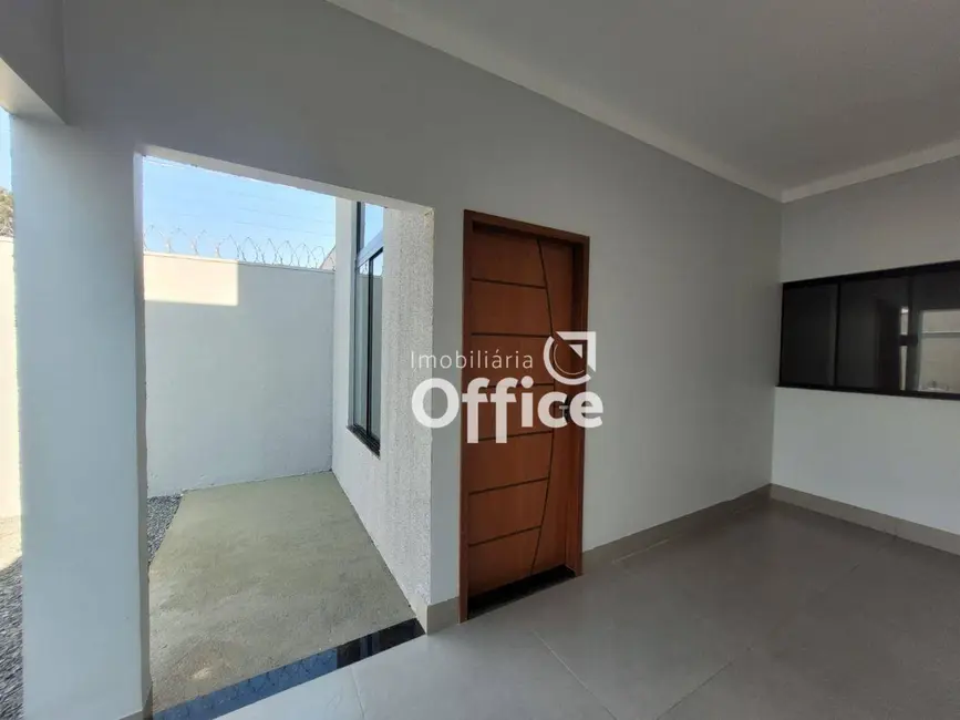 Foto 2 de Casa com 3 quartos à venda, 230m2 em Chácaras Colorado, Anapolis - GO