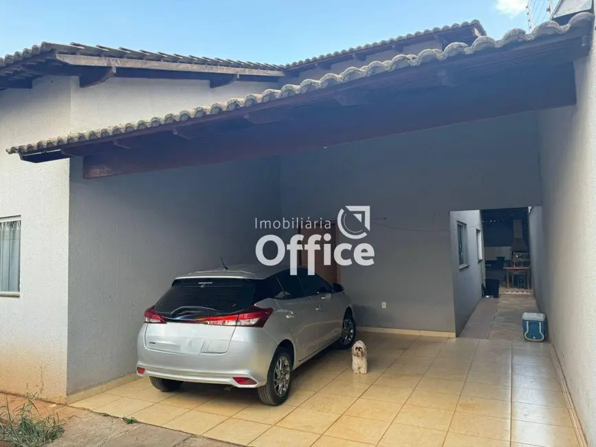 Foto 1 de Casa com 3 quartos à venda, 200m2 em Parque dos Pirineus, Anapolis - GO