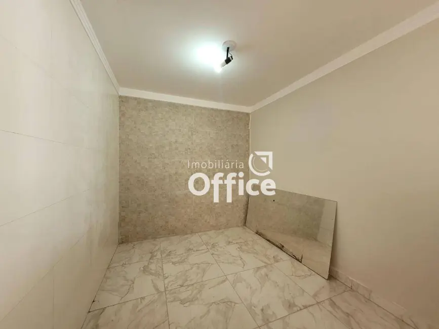 Casa com 3 quartos à venda, 300m2 em Antônio Fernandes, Anapolis - GO - imagem 2 Foto 2 de Casa com 3 quartos à venda, 300m2 em Antônio Fernandes, Anapolis - GO