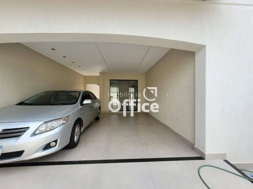 Casa com 3 quartos à venda, 300m2 em Antônio Fernandes, Anapolis - GO - imagem 7 Foto 7 de Casa com 3 quartos à venda, 300m2 em Antônio Fernandes, Anapolis - GO