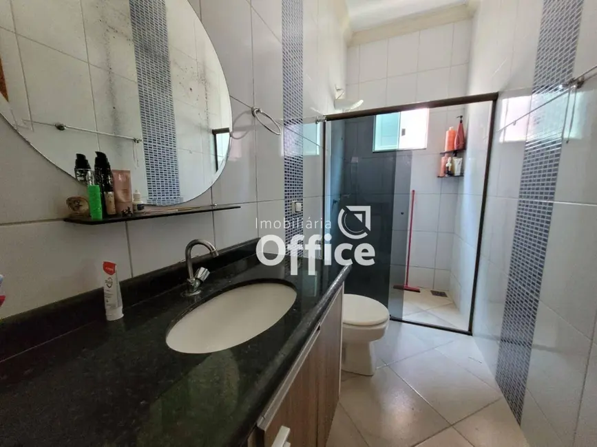 Casa com 3 quartos à venda, 260m2 em Jardim das Américas 1ª Etapa, Anapolis - GO - imagem 4 Foto 4 de Casa com 3 quartos à venda, 260m2 em Jardim das Américas 1ª Etapa, Anapolis - GO