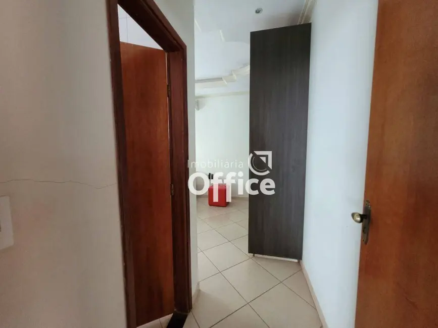 Casa com 3 quartos à venda, 260m2 em Jardim das Américas 1ª Etapa, Anapolis - GO - imagem 3 Foto 3 de Casa com 3 quartos à venda, 260m2 em Jardim das Américas 1ª Etapa, Anapolis - GO