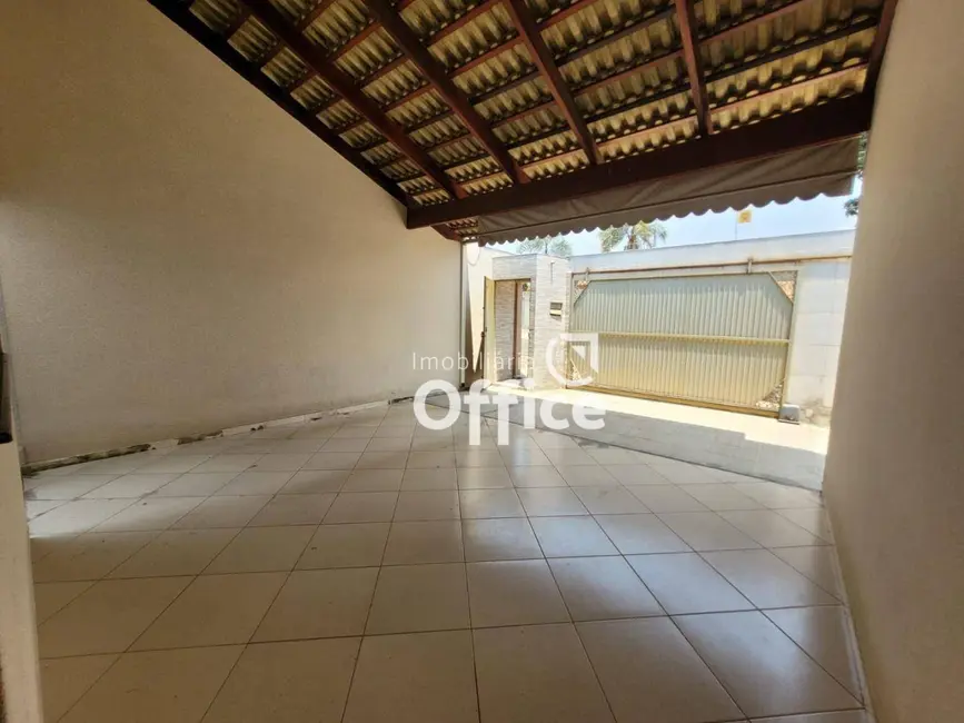 Casa com 3 quartos à venda, 260m2 em Jardim das Américas 1ª Etapa, Anapolis - GO - imagem 6 Foto 6 de Casa com 3 quartos à venda, 260m2 em Jardim das Américas 1ª Etapa, Anapolis - GO