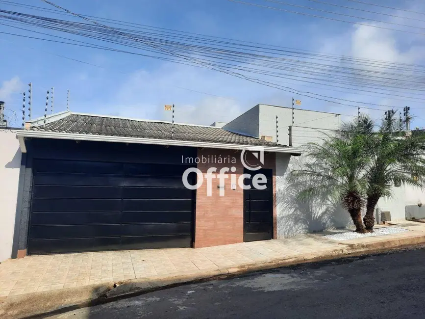 Foto 1 de Casa com 3 quartos à venda, 300m2 em Anapolis - GO