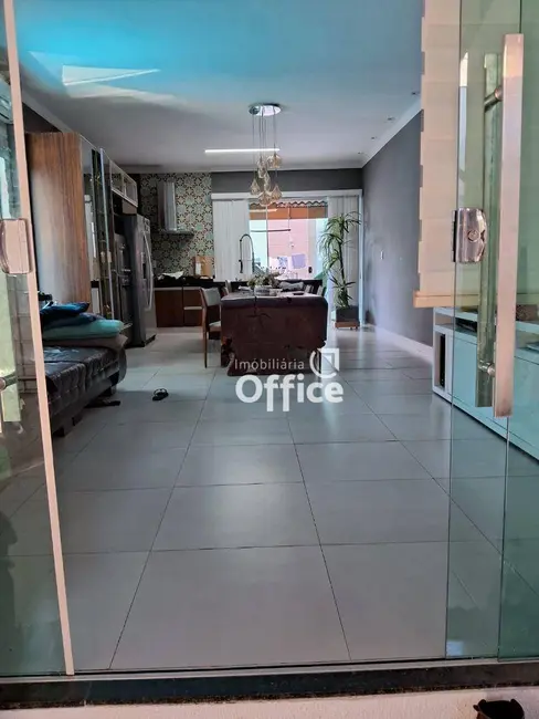 Foto 4 de Casa com 3 quartos à venda, 300m2 em Anapolis - GO