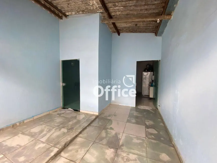 Foto 2 de Casa com 3 quartos à venda, 140m2 em Vila Jaiara, Anapolis - GO