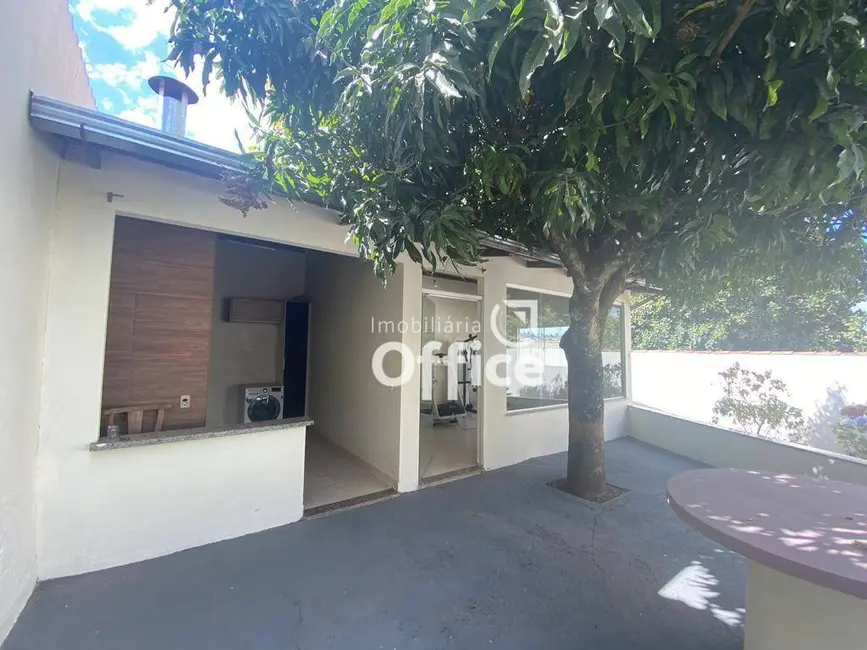 Sobrado com 6 quartos à venda, 420m2 em Jardim Alexandrina, Anapolis - GO - imagem 8 Foto 8 de Sobrado com 6 quartos à venda, 420m2 em Jardim Alexandrina, Anapolis - GO