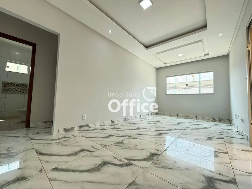 Foto 2 de Casa com 3 quartos à venda, 300m2 em Parque Brasília 2ª Etapa, Anapolis - GO