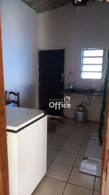 Casa com 6 quartos à venda, 360m2 em Vila Jaiara, Anapolis - GO - imagem 3 Foto 3 de Casa com 6 quartos à venda, 360m2 em Vila Jaiara, Anapolis - GO