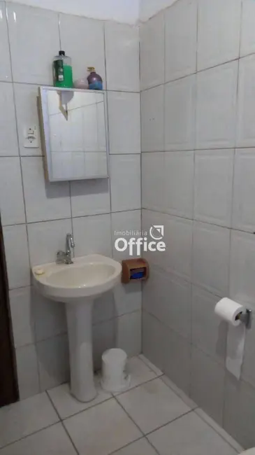 Casa com 6 quartos à venda, 360m2 em Vila Jaiara, Anapolis - GO - imagem 8 Foto 8 de Casa com 6 quartos à venda, 360m2 em Vila Jaiara, Anapolis - GO