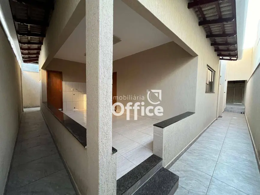 Sobrado com 4 quartos à venda, 200m2 em Loteamento Residencial Verona, Anapolis - GO - imagem 3 Foto 3 de Sobrado com 4 quartos à venda, 200m2 em Loteamento Residencial Verona, Anapolis - GO