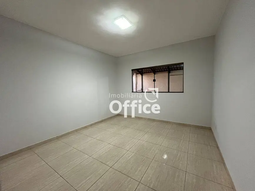 Sobrado com 4 quartos à venda, 200m2 em Loteamento Residencial Verona, Anapolis - GO - imagem 5 Foto 5 de Sobrado com 4 quartos à venda, 200m2 em Loteamento Residencial Verona, Anapolis - GO