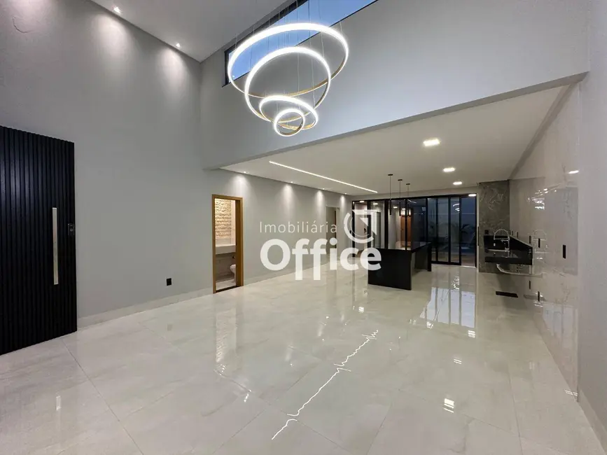 Foto 4 de Casa com 3 quartos à venda, 360m2 em Residencial Jardins do Lago, Anapolis - GO