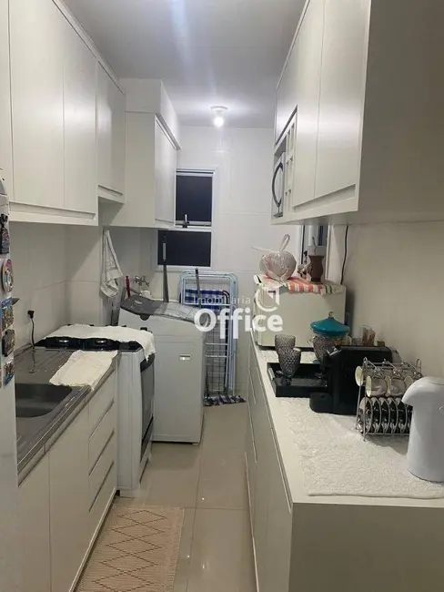 Foto 2 de Apartamento com 3 quartos à venda, 72m2 em Cidade Jardim, Anapolis - GO