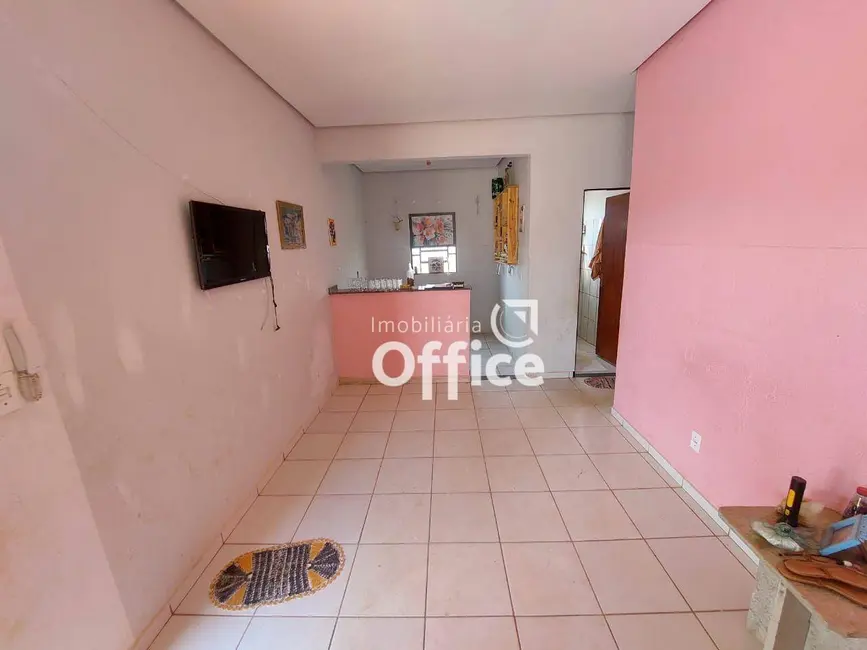 Foto 1 de Casa com 3 quartos à venda, 200m2 em Residencial Gabriela, Anapolis - GO