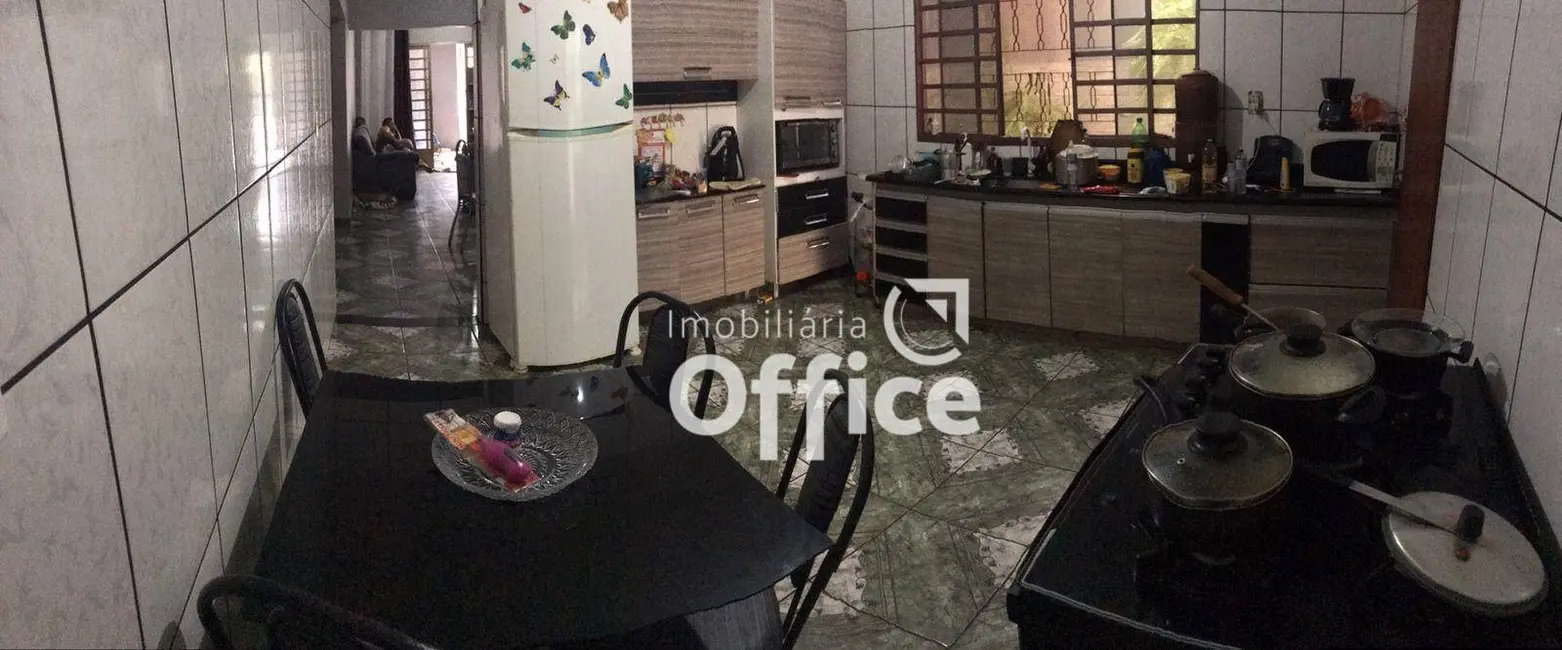 Foto 9 de Casa com 3 quartos à venda, 300m2 em Jardim Silveira, Anapolis - GO