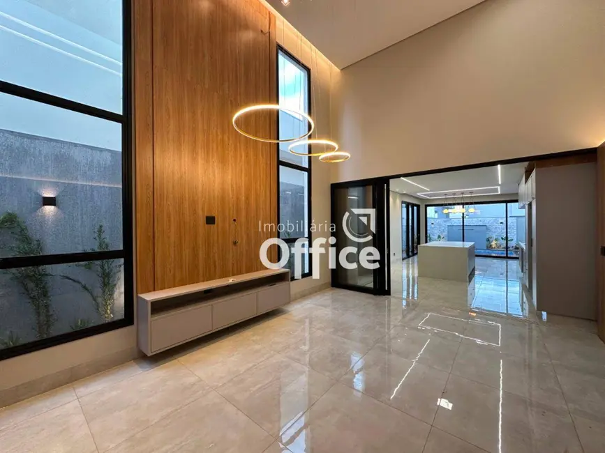 Foto 3 de Casa de Condomínio com 3 quartos à venda, 360m2 em Condomínio Residencial Grand Trianon, Anapolis - GO