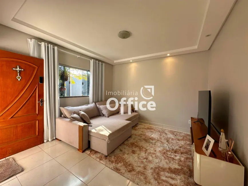 Foto 4 de Casa com 3 quartos à venda, 300m2 em Parque Brasília, Anapolis - GO