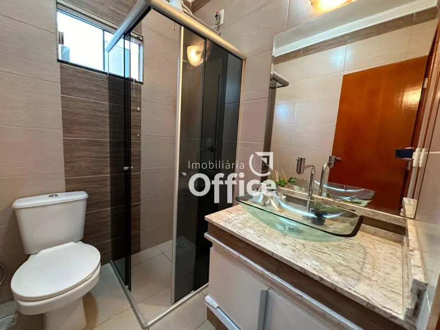 Foto 6 de Casa com 3 quartos à venda, 300m2 em Parque Brasília, Anapolis - GO