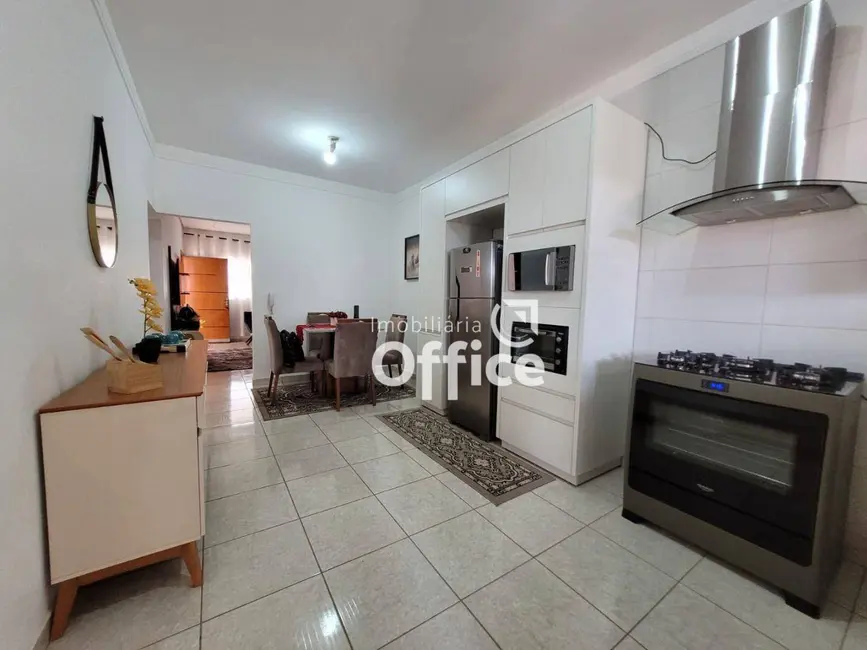 Foto 3 de Casa com 4 quartos à venda, 202m2 em Jardim Europa, Anapolis - GO