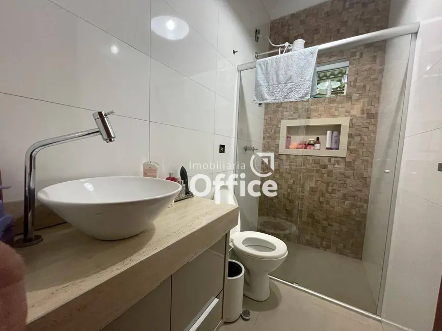 Casa com 4 quartos à venda, 373m2 em Residencial Itatiaia, Anapolis - GO - imagem 8 Foto 8 de Casa com 4 quartos à venda, 373m2 em Residencial Itatiaia, Anapolis - GO