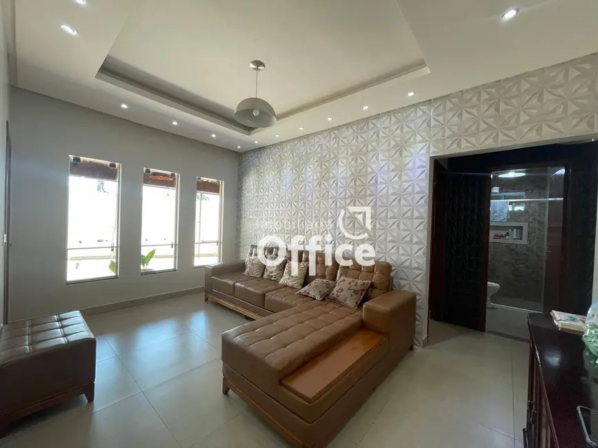 Casa com 4 quartos à venda, 373m2 em Residencial Itatiaia, Anapolis - GO - imagem 3 Foto 3 de Casa com 4 quartos à venda, 373m2 em Residencial Itatiaia, Anapolis - GO