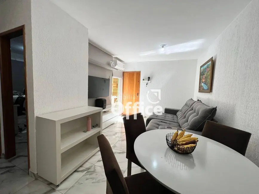 Foto 1 de Apartamento com 2 quartos à venda, 50m2 em Residencial Cerejeiras, Anapolis - GO