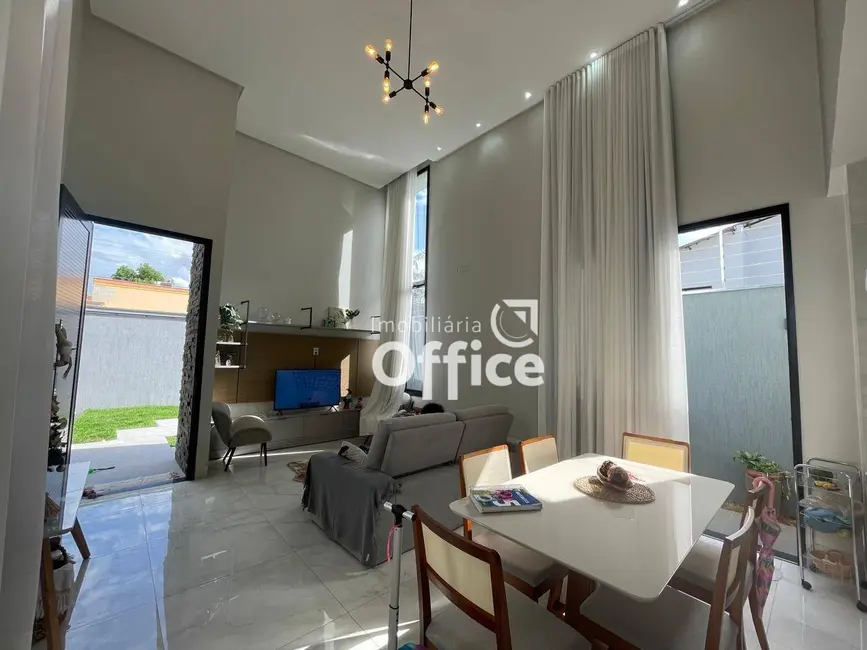 Foto 6 de Casa com 3 quartos à venda, 360m2 em Anápolis City, Anapolis - GO