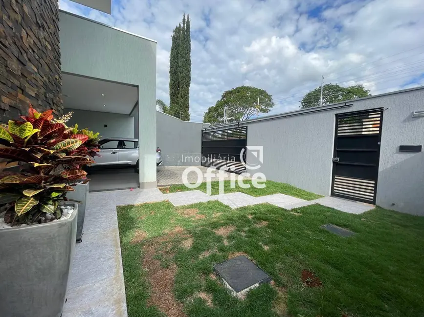 Foto 4 de Casa com 3 quartos à venda, 360m2 em Anápolis City, Anapolis - GO