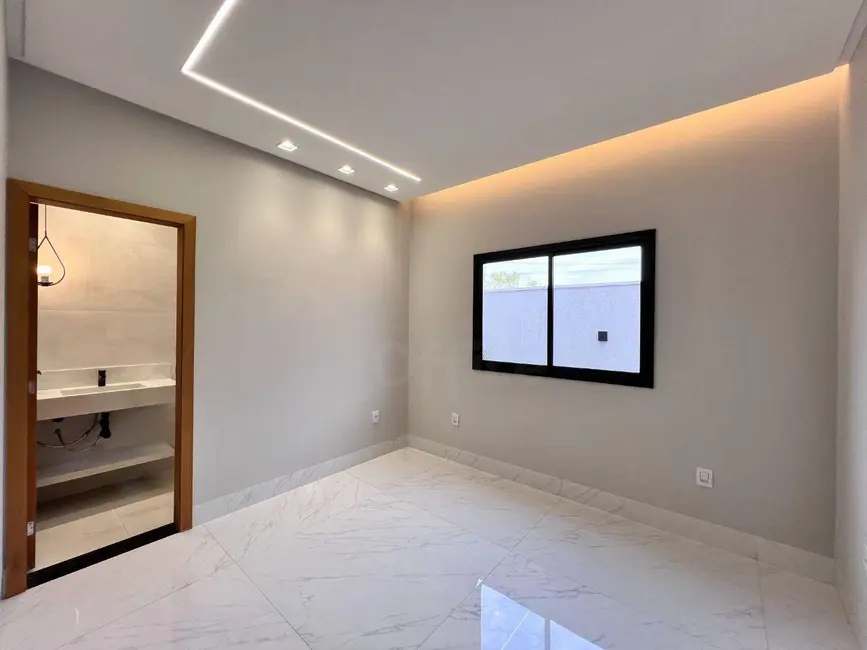 Foto 9 de Sobrado com 3 quartos à venda, 360m2 em Anapolis - GO