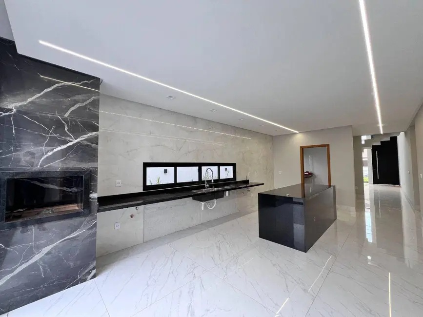 Foto 5 de Sobrado com 3 quartos à venda, 360m2 em Anapolis - GO