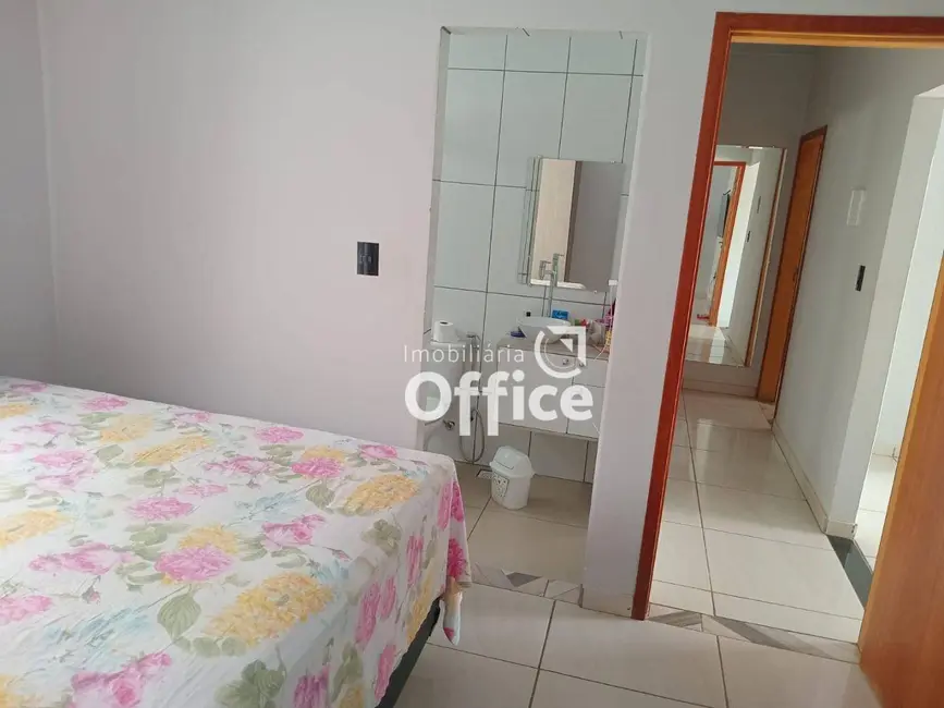 Foto 9 de Casa com 3 quartos à venda, 200m2 em Residencial Tangará, Anapolis - GO