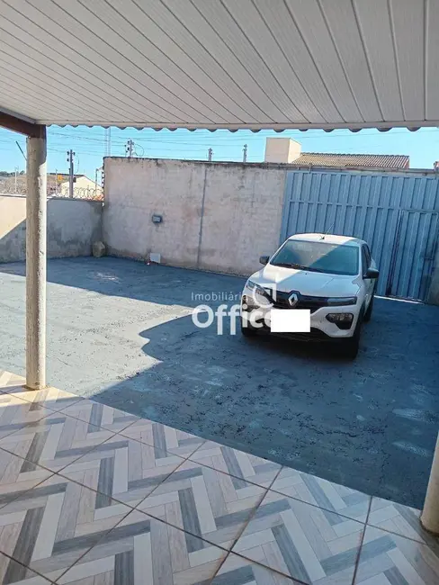 Foto 4 de Casa com 3 quartos à venda, 200m2 em Residencial Tangará, Anapolis - GO