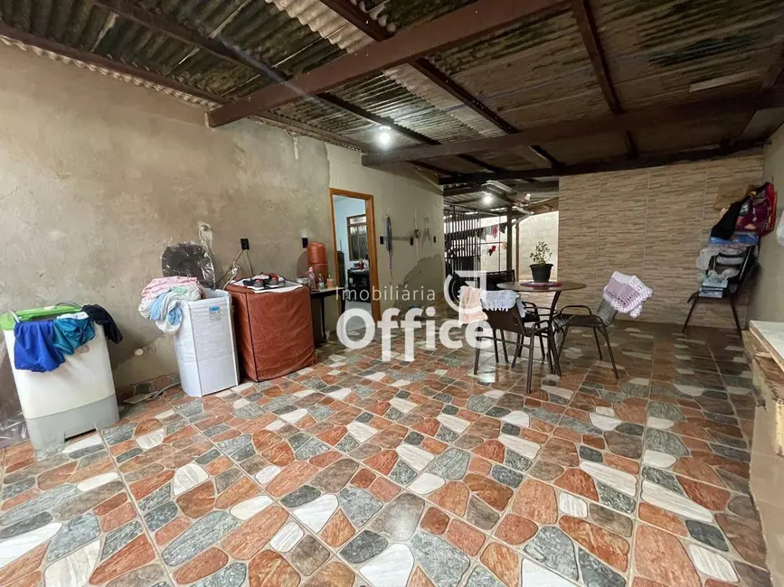 Foto 4 de Casa com 3 quartos à venda, 200m2 em Vila Santa Isabel, Anapolis - GO