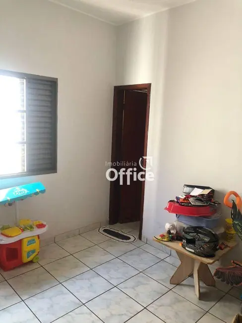 Foto 6 de Casa com 4 quartos à venda, 400m2 em Itamaraty, Anapolis - GO