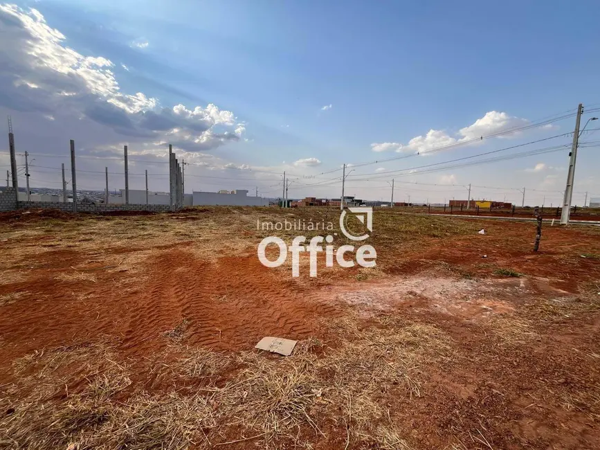 Foto 3 de Terreno / Lote à venda, 300m2 em Anapolis - GO