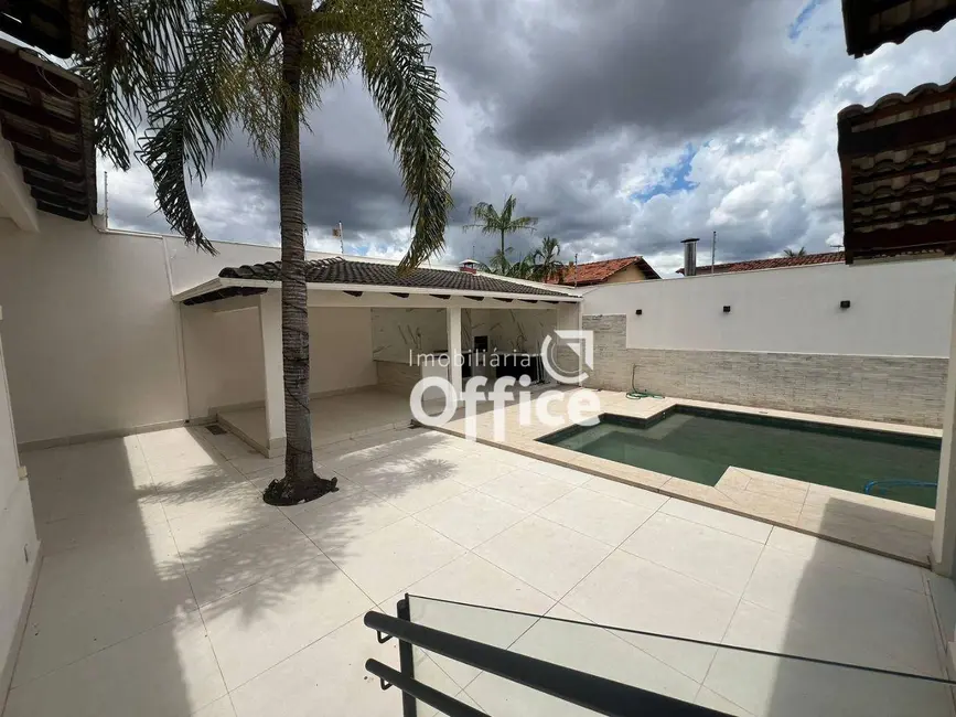 Casa com 3 quartos à venda, 420m2 em Anápolis City, Anapolis - GO - imagem 3 Foto 3 de Casa com 3 quartos à venda, 420m2 em Anápolis City, Anapolis - GO