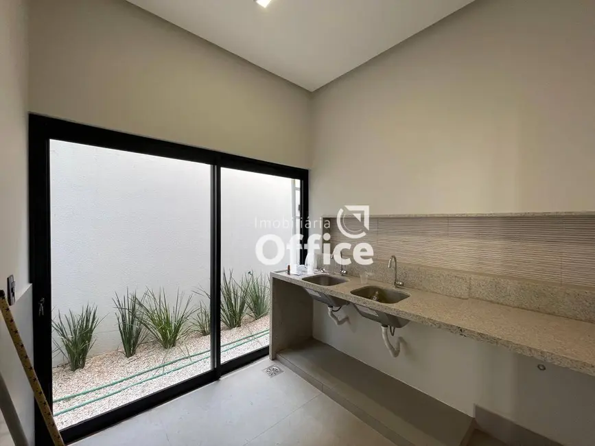 Foto 7 de Sobrado com 3 quartos à venda, 420m2 em Cidade Universitária, Anapolis - GO