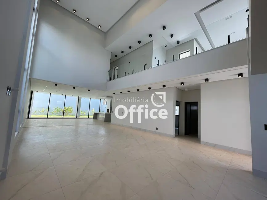 Foto 3 de Sobrado com 3 quartos à venda, 420m2 em Cidade Universitária, Anapolis - GO